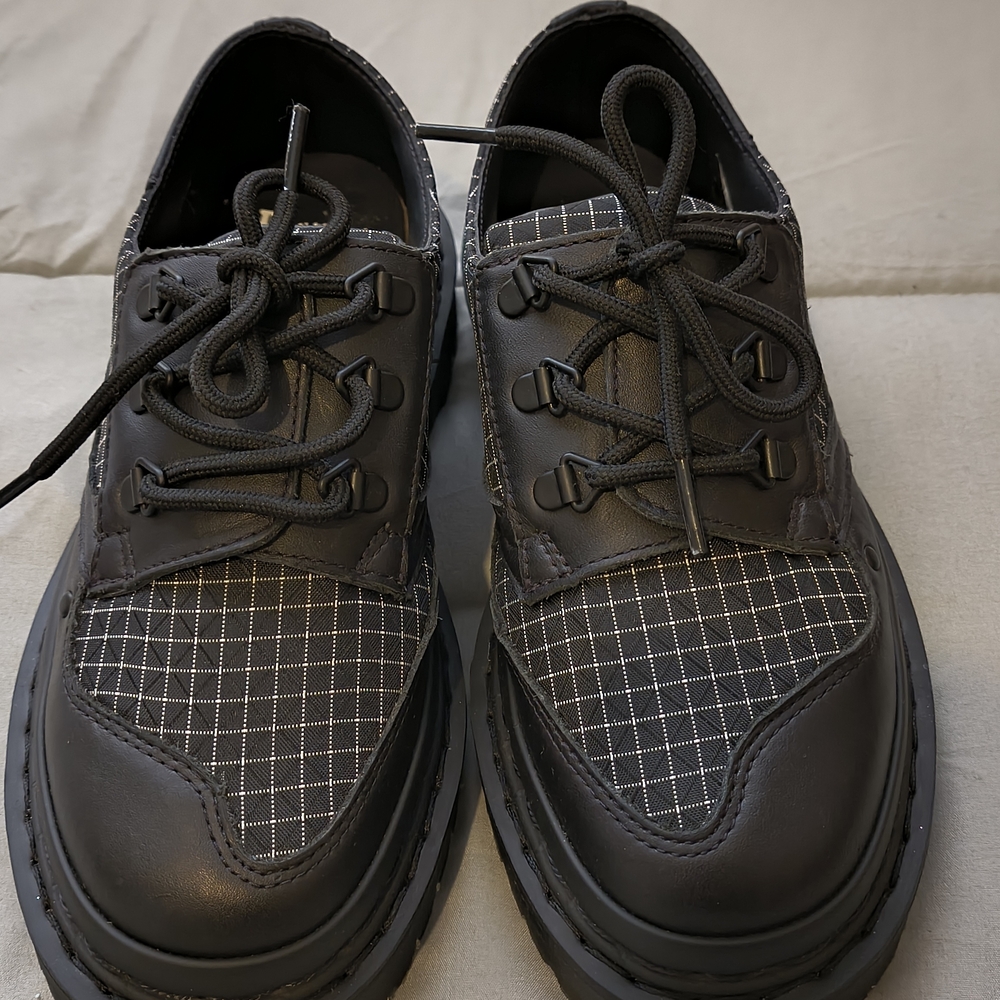 Dr. Martens Kids 3-3.5 Or Women's Size 5 As On The Tag.